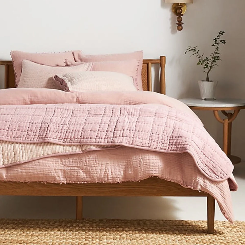 Anthropologie Airy Gauze Reversible Quilt with 2 standard shams FULL